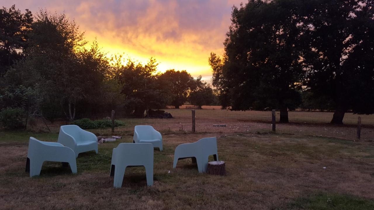 Sous Le Chene Villa Denée Exteriör bild